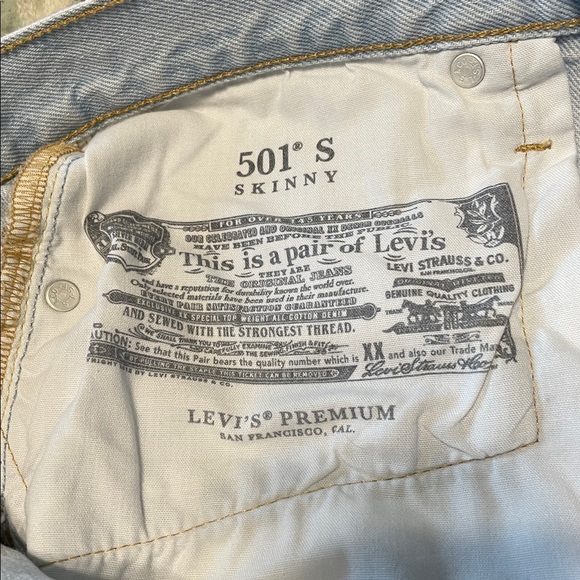 Levi's 501 Skinny Premium Light Wash Button Fly Straight Leg Distressed Denim 28 - Picture 9 of 13